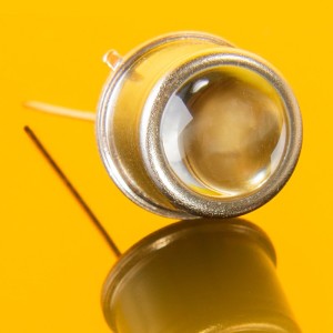 SG01L-5Lens (UV Broadband, 1.0 mm2, TO-5 with concentrator lens)